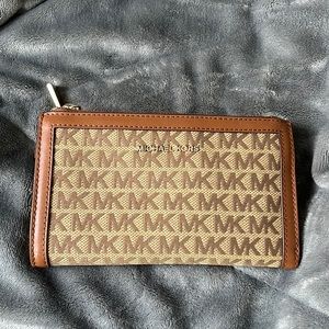 Excellent Condition MK Clutch